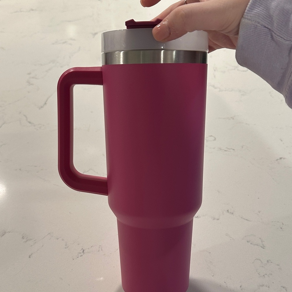 Pink Stanley with Handle - Picture 4 of 4